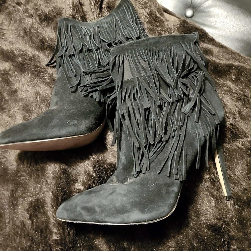 Steve Madden fringe suede booties